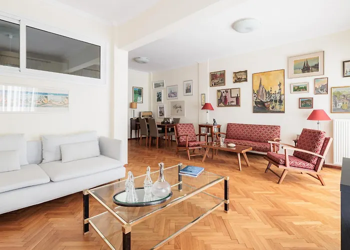 F & B Collection - Flat For 5