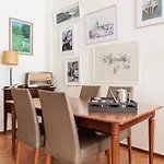 F & B Collection - Flat For 5 *