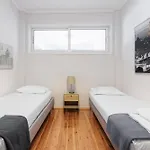 F & B Collection - Flat For 5 Apartment