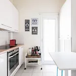 F & B Collection - Flat For 5