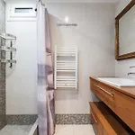 F & B Collection - Flat For 5 Apartment