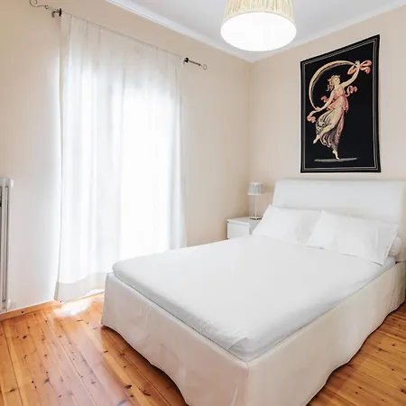 F & B Collection - Flat For 5 *