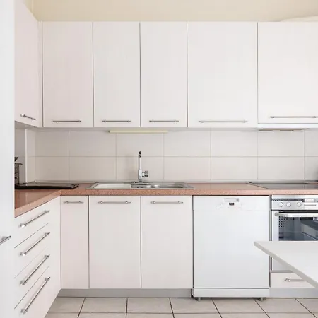 F & B Collection - Flat For 5