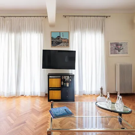 Apartment F & B Collection - Flat For 5