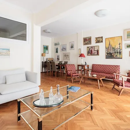 F & B Collection - Flat For 5