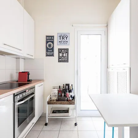 F & B Collection - Flat For 5