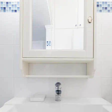 Apartment F & B Collection - Flat For 5