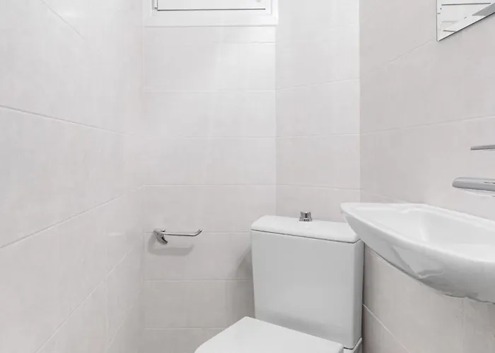 F & B Collection - Flat For 5